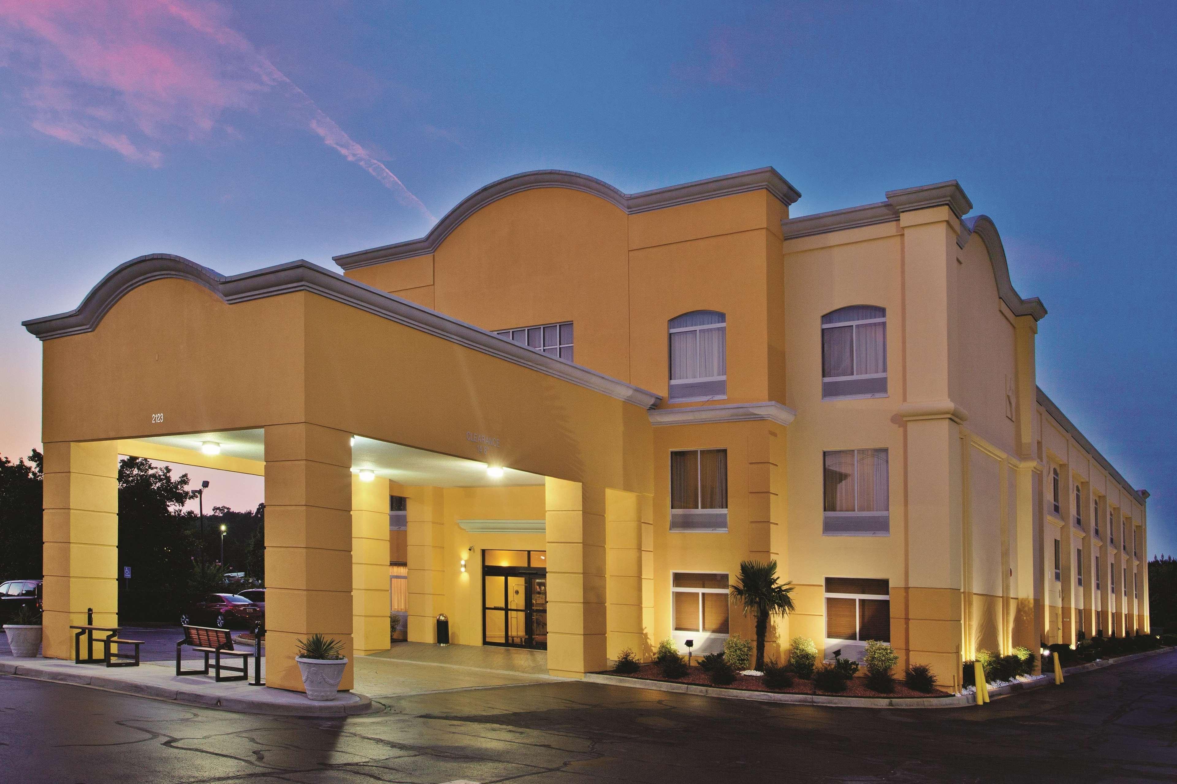 La Quinta By Wyndham Florence Exterior photo